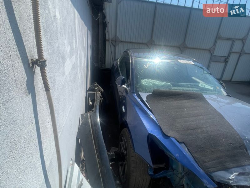 Седан Tesla Model 3 2019 в Одессе