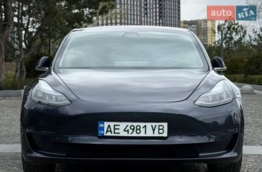 Седан Tesla Model 3 2018 в Дніпрі