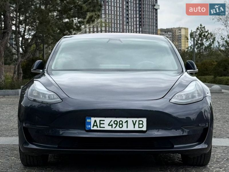 Седан Tesla Model 3 2018 в Днепре фото Седан Tesla Model 3 2018 в Днепре
