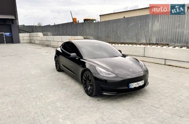 Седан Tesla Model 3 2022 в Тернополі