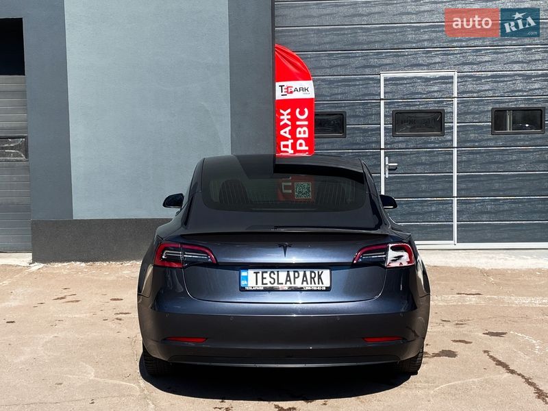 Седан Tesla Model 3 2018 в Києві