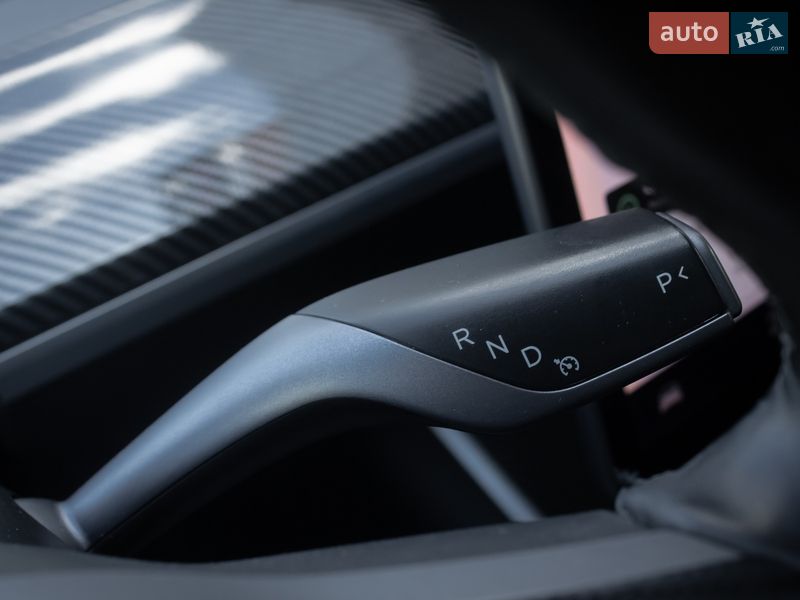 Седан Tesla Model 3 2018 в Киеве