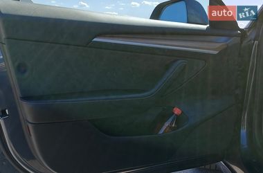 Седан Tesla Model 3 2023 в Кропивницком