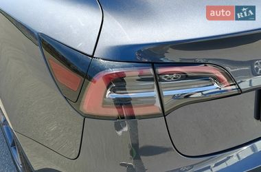 Седан Tesla Model 3 2023 в Кропивницком