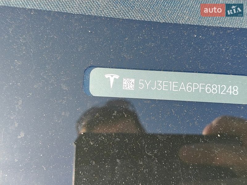 Седан Tesla Model 3 2023 в Кропивницком