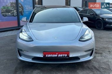 Седан Tesla Model 3 2018 в Виннице