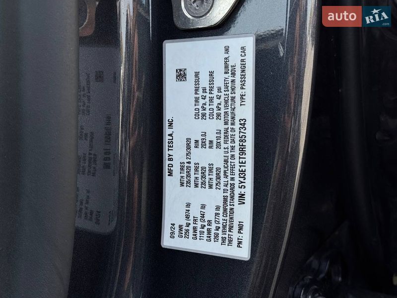 Седан Tesla Model 3 2024 в Рівному