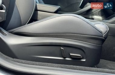 Седан Tesla Model 3 2024 в Рівному
