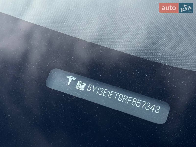 Седан Tesla Model 3 2024 в Рівному