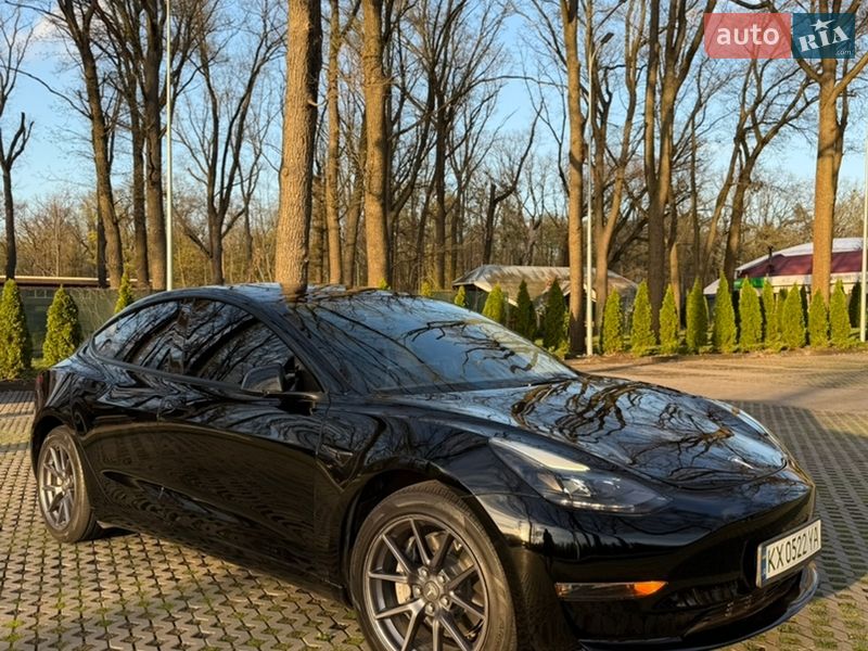 Седан Tesla Model 3 2022 в Харкові