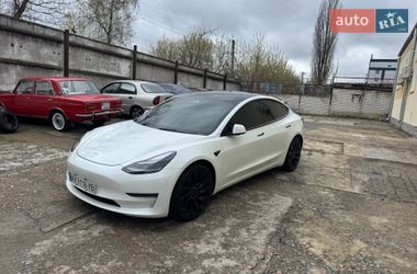 Седан Tesla Model 3 2023 в Харькове