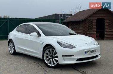 Седан Tesla Model 3 2019 в Самборі
