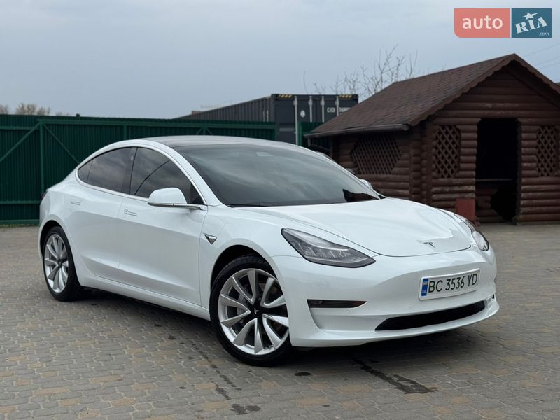 Tesla Model 3 2019
