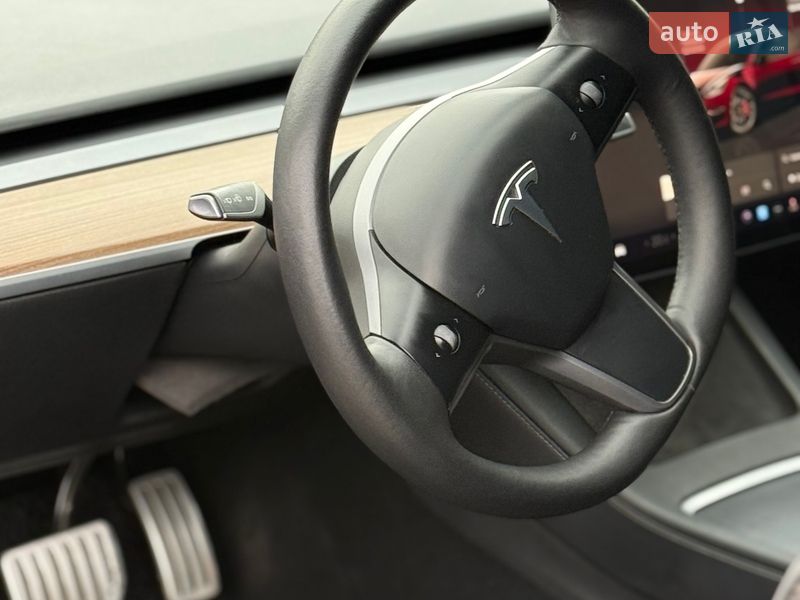 Седан Tesla Model 3 2022 в Дніпрі