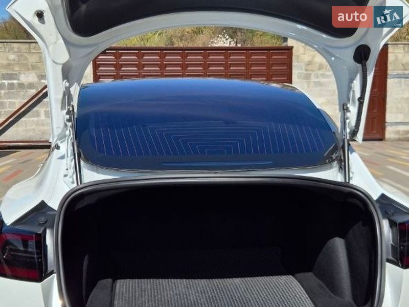 Седан Tesla Model 3 2020 в Белой Церкви