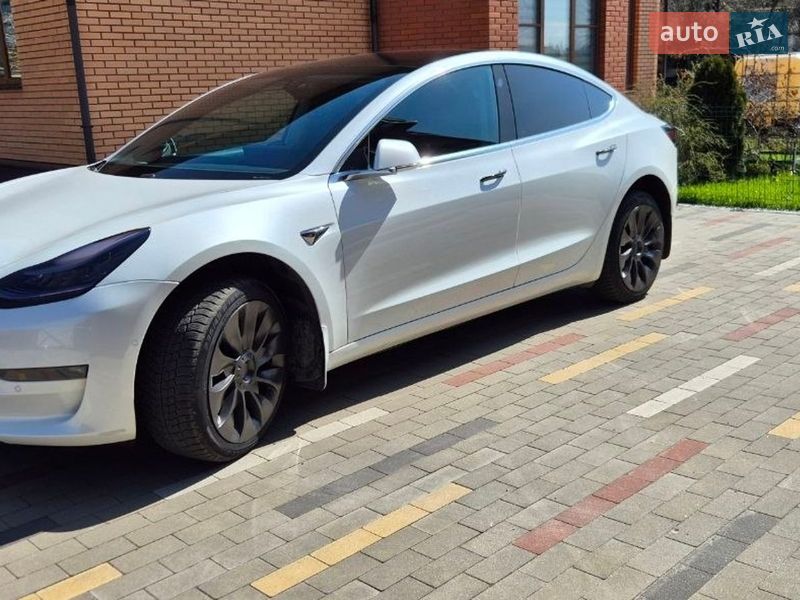 Седан Tesla Model 3 2020 в Белой Церкви