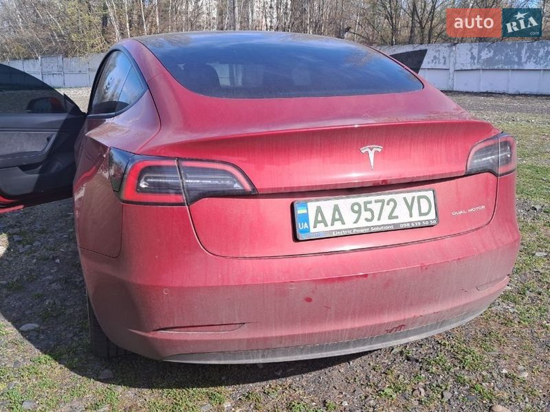 Седан Tesla Model 3 2020 в Києві