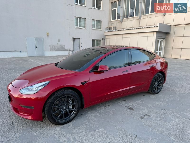 Седан Tesla Model 3 2018 в Днепре