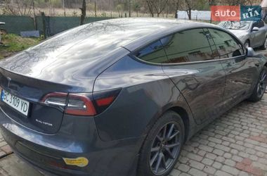 Седан Tesla Model 3 2022 в Львове