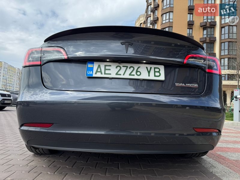 Седан Tesla Model 3 2022 в Києві