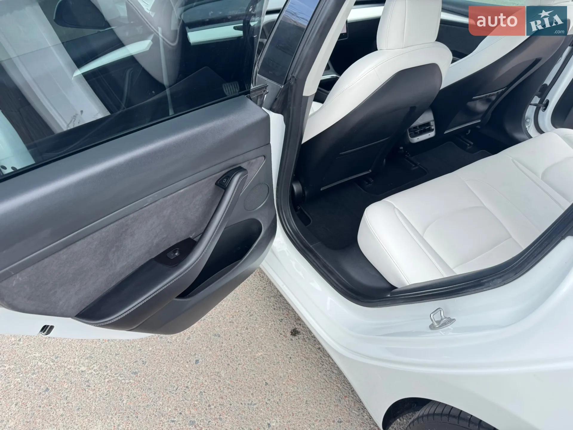 2022 Tesla Model 3 - мініатюра 19