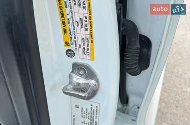 Седан Tesla Model 3 2022 в Києві