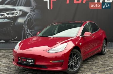 Седан Tesla Model 3 2018 в Львові