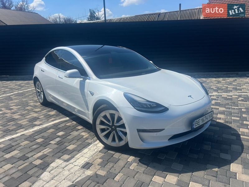 Tesla Model 3 2019