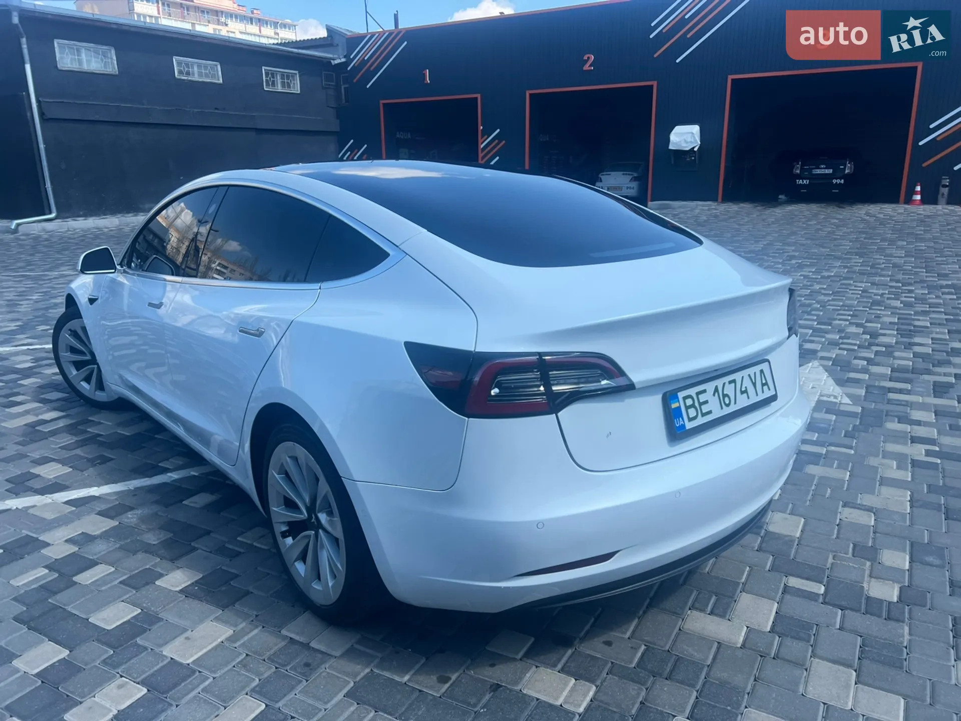 2019 Tesla Model 3 - мініатюра 3