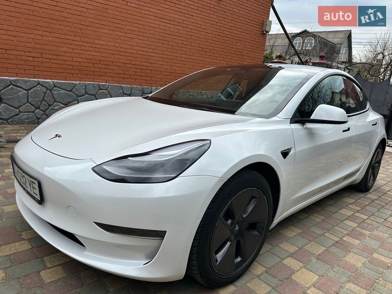 Tesla Model 3 2022