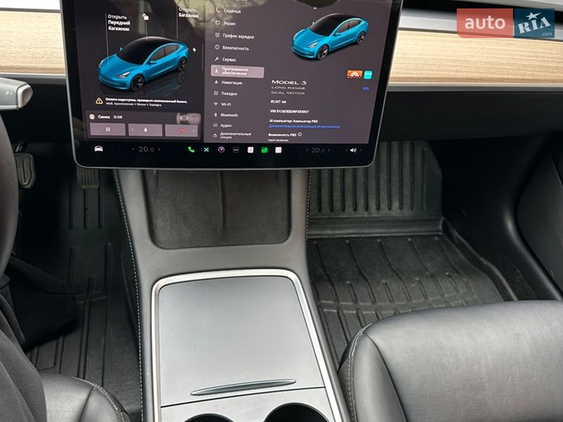 Седан Tesla Model 3 2022 в Богуславі