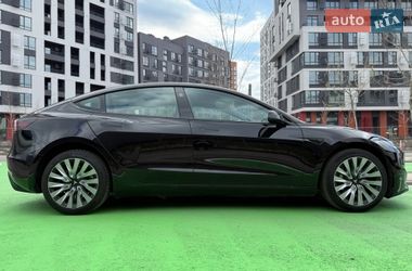 Седан Tesla Model 3 2024 в Києві