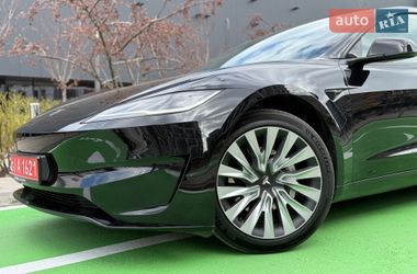 Седан Tesla Model 3 2024 в Києві