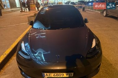 Седан Tesla Model 3 2023 в Днепре