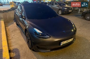 Седан Tesla Model 3 2023 в Днепре