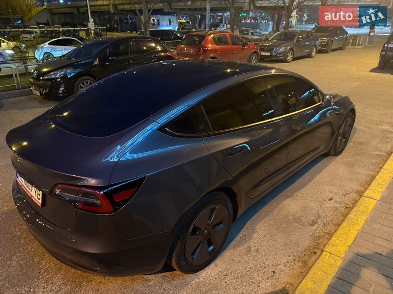 Седан Tesla Model 3 2023 в Днепре