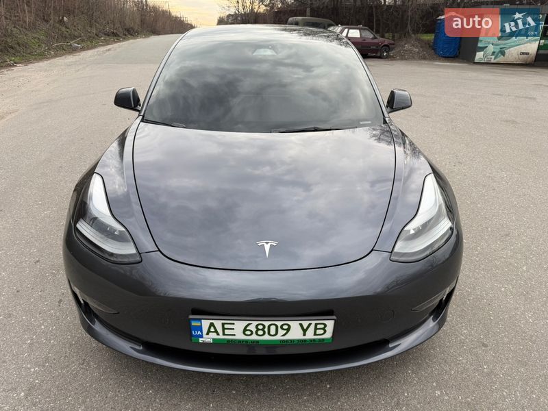Седан Tesla Model 3 2023 в Днепре