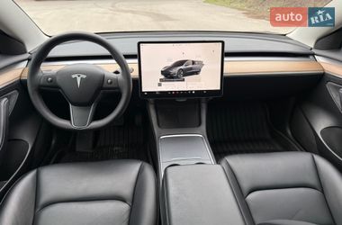 Седан Tesla Model 3 2023 в Днепре