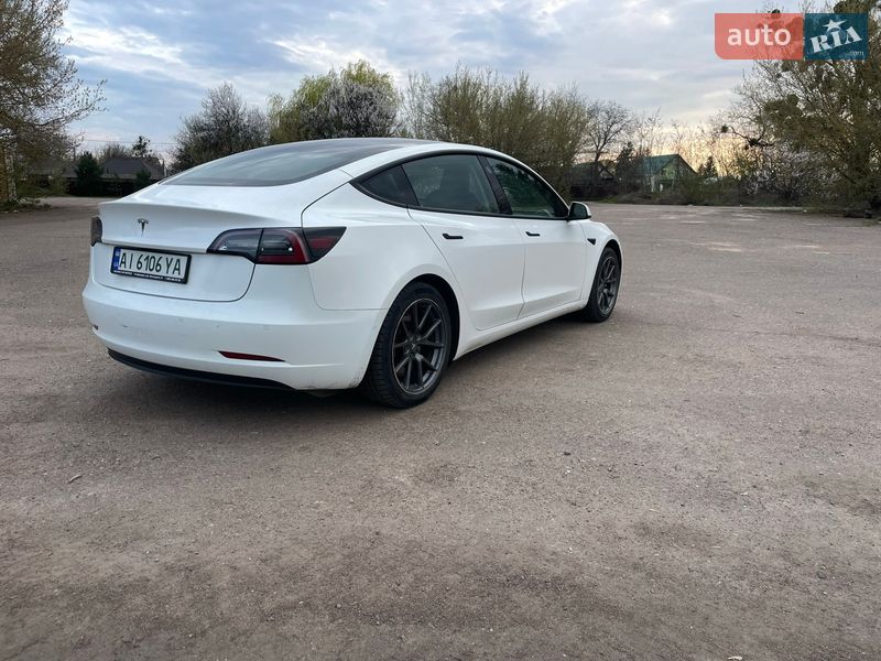 Седан Tesla Model 3 2021 в Борисполе