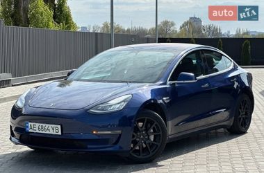 Седан Tesla Model 3 2018 в Днепре