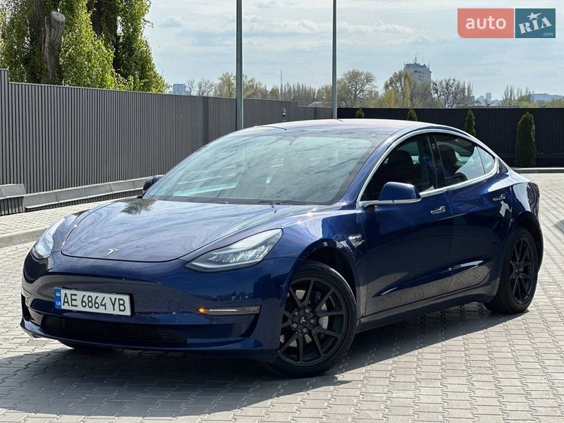 Седан Tesla Model 3 2018 в Днепре