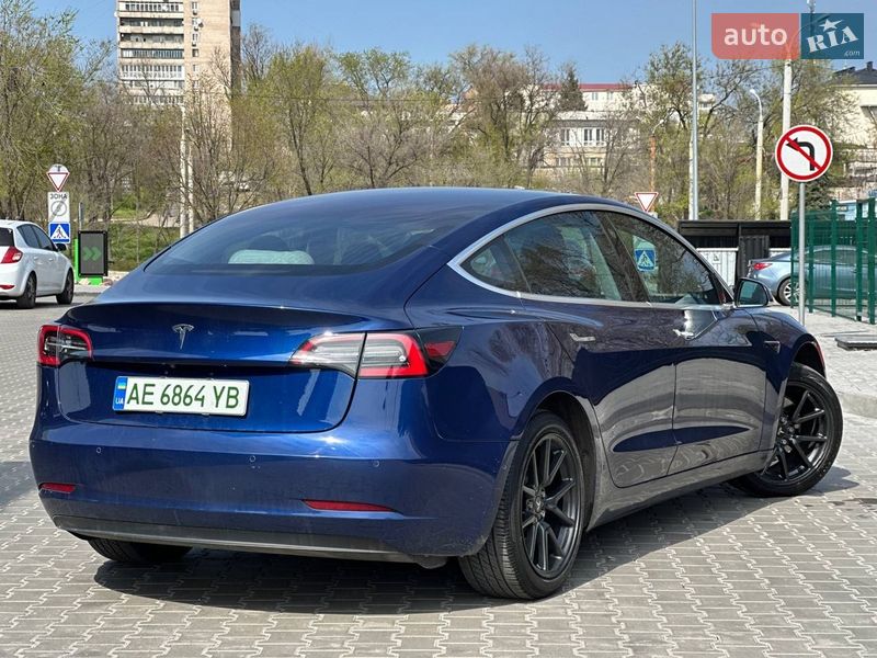 Седан Tesla Model 3 2018 в Днепре