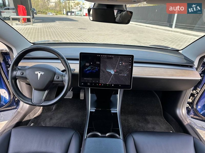 Седан Tesla Model 3 2018 в Днепре