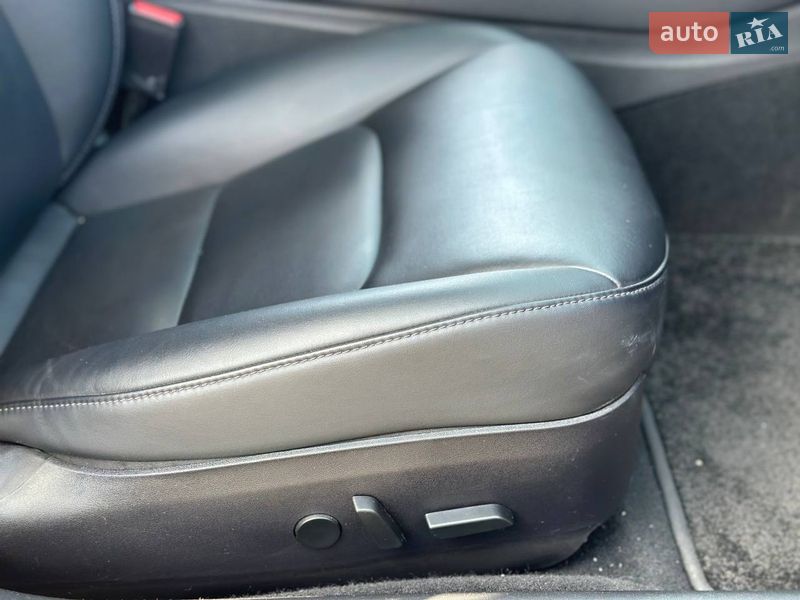 Седан Tesla Model 3 2018 в Днепре