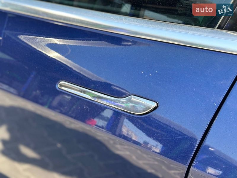 Седан Tesla Model 3 2018 в Днепре