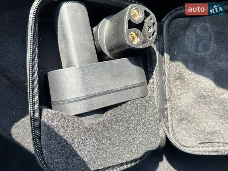 Седан Tesla Model 3 2018 в Днепре