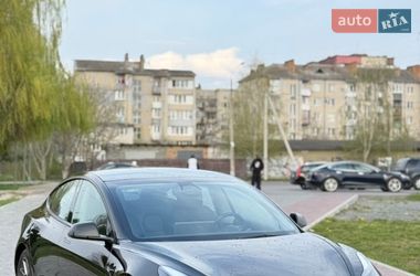 Седан Tesla Model 3 2021 в Здолбуніві