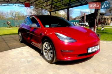 Седан Tesla Model 3 2018 в Киеве