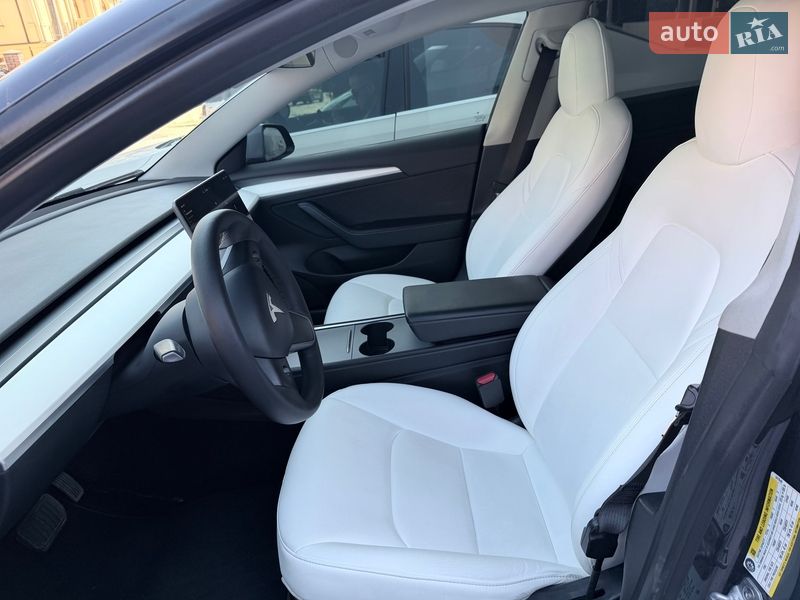 Седан Tesla Model 3 2022 в Києві