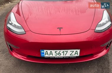 Седан Tesla Model 3 2018 в Киеве